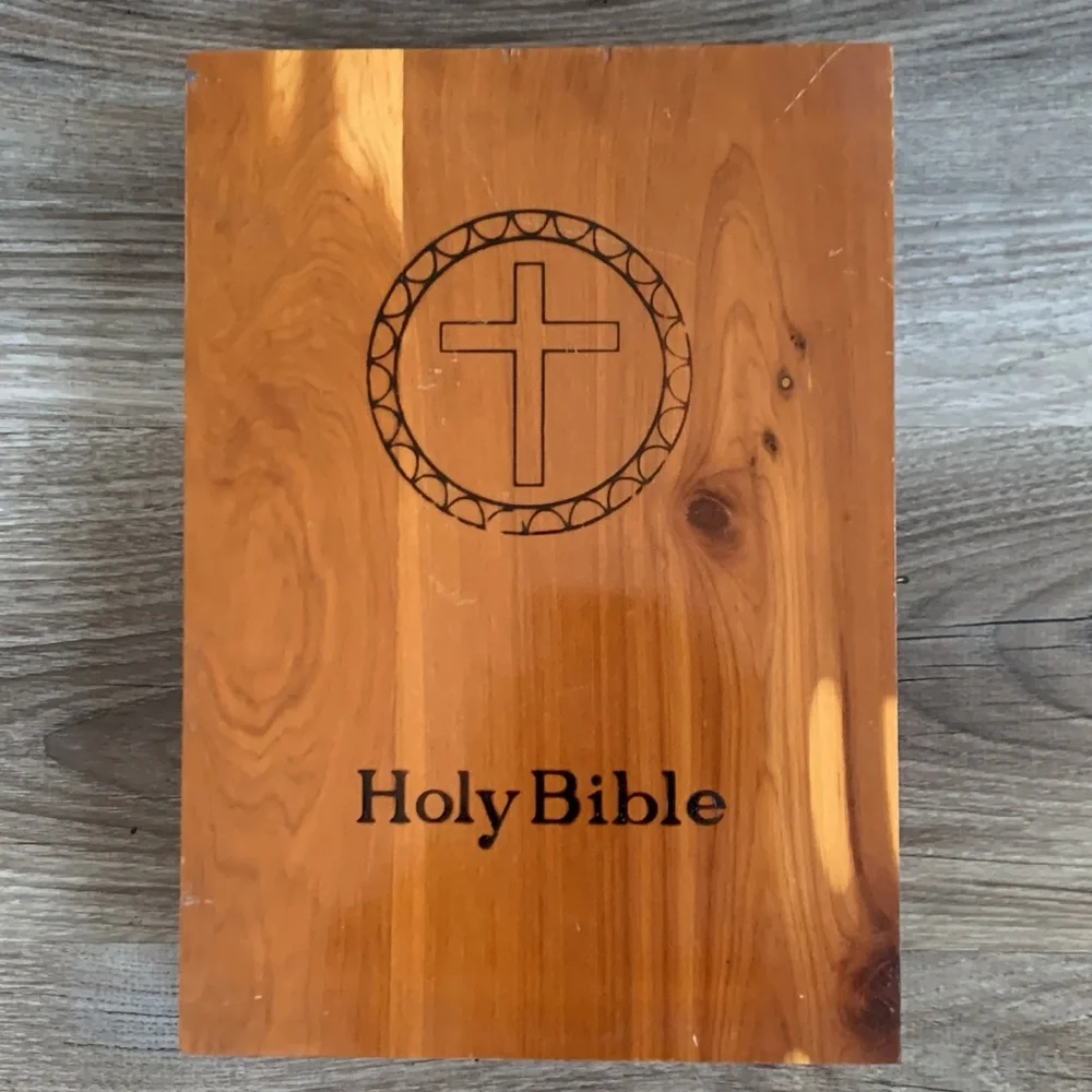 Vintage Handmade Carpenters Union Cedar Wood Holy Bible Wooden Case Memorial Box